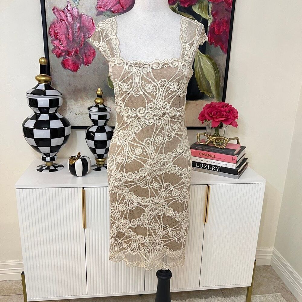 Nicole Miller Women's Lace Overlay Cap Sleeve Cocktail Dress Tan Cream Sz Medium